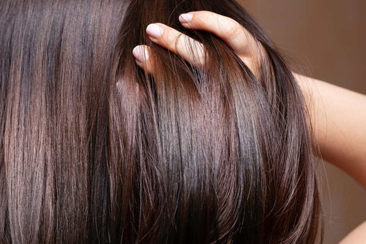 Conheça 7 benefícios da biotina para a saúde de unhas e cabelos
